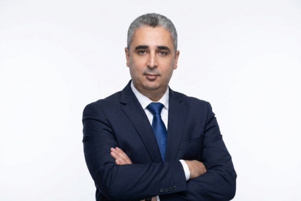 أطفال على تخوم الأمل حين يصبح عبور الحدود الوهمية حلما أطفال على تخوم الأمل حين يصبح عبور الحدود الوهمية حلما