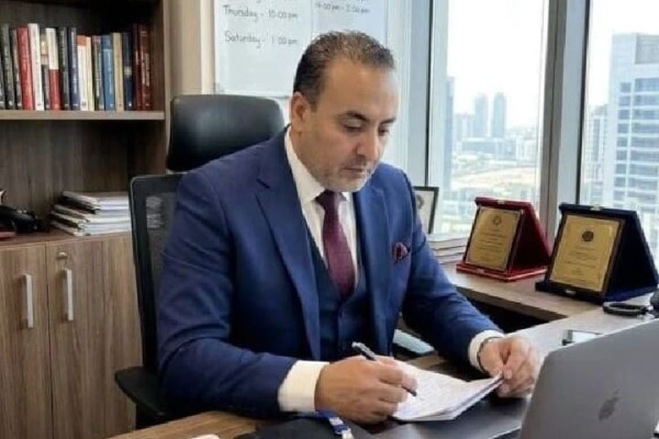 في الصيف بالحسيمة الطريق واقفة والكلاكسون هو الوحيد اللي خدام في الصيف بالحسيمة الطريق واقفة والكلاكسون هو الوحيد اللي خدام