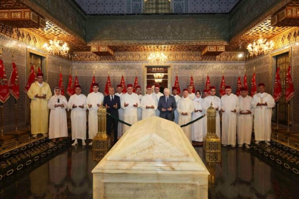 وفد قيادي برئاسة نزار بركة يزور ضريح محمد الخامس بمناسبة ذكرى ثورة الملك والشعب وفد قيادي برئاسة نزار بركة يزور ضريح محمد الخامس بمناسبة ذكرى ثورة الملك والشعب