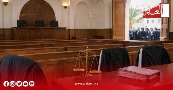 بعد اجتماع امتد إلى فجر الجمعة المحامون يواصلون وقف الخدمات المهنية بالمغرب