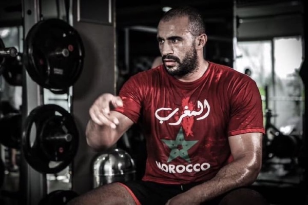 توجيه الإهانة والتهديد بالاعتداء يجران بدر هاري للتوقيف في أمستردام توجيه الإهانة والتهديد بالاعتداء يجران بدر هاري للتوقيف في أمستردام