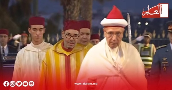 الملك محمد السادس يترأس حفلا دينيا إحياء للذكرى الـ28 لوفاة الحسن الثاني الملك محمد السادس يترأس حفلا دينيا إحياء للذكرى الـ28 لوفاة الحسن الثاني