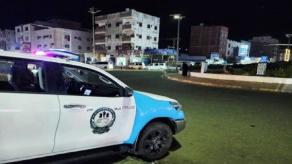 اليمن التحقيق في ملابسات العثور على امرأة متوفاة داخل فندق بمدينة عدن اليمن التحقيق في ملابسات العثور على امرأة متوفاة داخل فندق بمدينة عدن