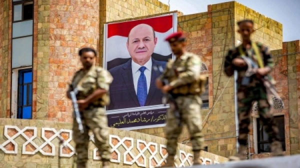 اليمن العليمي يرد على الحوثيين بـ4 رسائل حاسمة اليمن العليمي يرد على الحوثيين بـ4 رسائل حاسمة