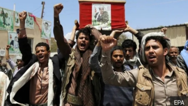 اليمن الحوثيون يشي عون مزيدا من قتلاهم مع تصاعد المواجهات في جبهات يمنية اليمن الحوثيون يشي عون مزيدا من قتلاهم مع تصاعد المواجهات في جبهات يمنية