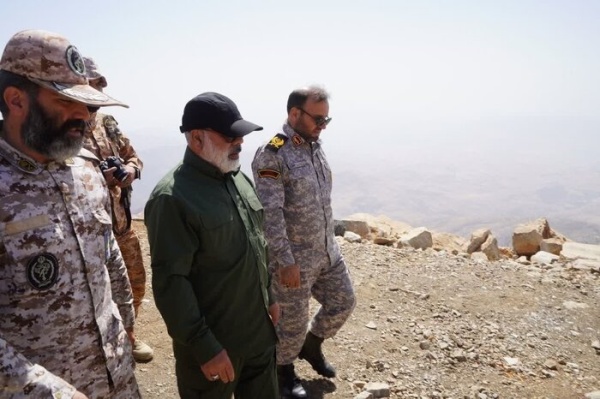 قائد برية الحرس الثوري الإيراني لن نتراجع قيد أنملة أمام العدو قائد برية الحرس الثوري الإيراني لن نتراجع قيد أنملة أمام العدو
