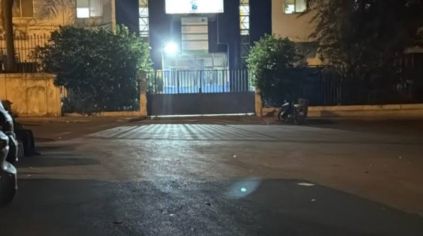 فاجعة بحي القطب المالي بالدار البيضاء توقيف الأب المشتبه فيه في وفاة طفلة فاجعة بحي القطب المالي بالدار البيضاء توقيف الأب المشتبه فيه في وفاة طفلة