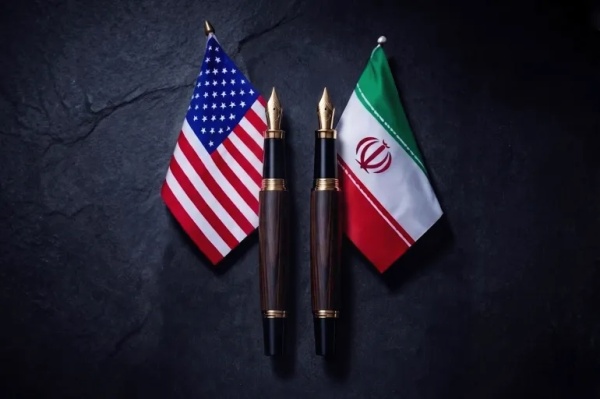 الملك يرحب بتوقيع مذكرة التفاهم بين الولايات المتحدة وإيران الملك يرحب بتوقيع مذكرة التفاهم بين الولايات المتحدة وإيران