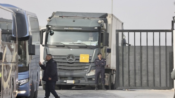 23 6 ارتفاع حركة الشحن البري خلال الربع الأول من العام 23 6 ارتفاع حركة الشحن البري خلال الربع الأول من العام