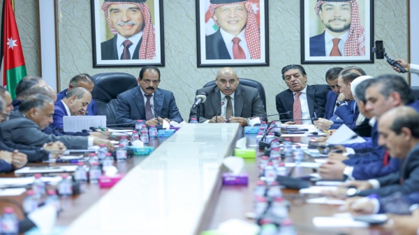 رئيس مجلس النواب نتعامل مع جميع مشاريع القوانين بروح المسؤولية الوطنية