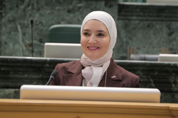 النائب تمارا ناصر الدين تدعو إلى التعمق في دراسة مشروع قانون الإدارة المحلية