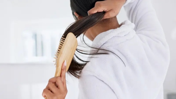 العادات المنزلية لتعزيز نمو الشعر حقيقة أم وهم العادات المنزلية لتعزيز نمو الشعر حقيقة أم وهم