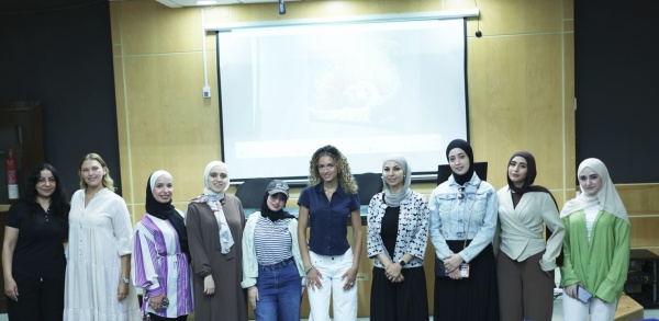 جامعة البترا يبحث آليات بناء الشخصية السينمائية مع بطلة مدرسة الروابي للبنات