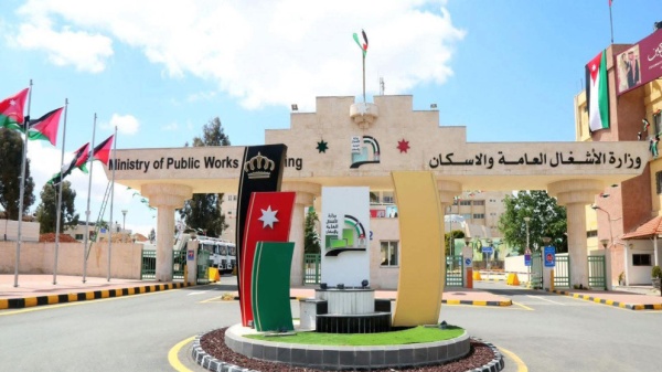 الأشغال تبدأ الثلاثاء صيانة وتأهيل أجزاء من طريق الأربعين في الرمثا