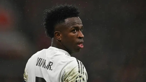 ريال مدريد يرضخ لفينيسيوس ويرفع عرضه الجديد ريال مدريد يرضخ لفينيسيوس ويرفع عرضه الجديد