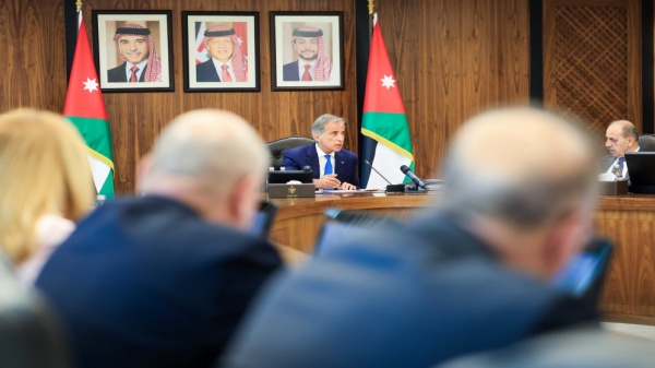 حسان يعلن تخصيص 10 ملايين دينار إضافية لصندوق دعم الطالب الجامعي حسان يعلن تخصيص 10 ملايين دينار إضافية لصندوق دعم الطالب الجامعي