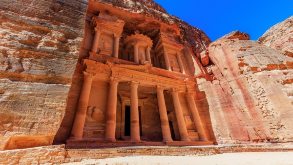 أكثر من 281 ألف زائر للبترا خلال 7 أشهر أكثر من 281 ألف زائر للبترا خلال 7 أشهر