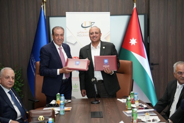 عم ان الأهلية ت عز ز برنامج البكالوريوس الجديد تصميم المجوهرات بالشراكة مع ديفا للمجوهرات والألماس