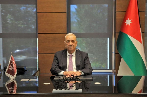 الدكتور يعقوب ناصر الدين رئيس ا لمجلس أمناء الشرق الأوسط لأربع سنوات