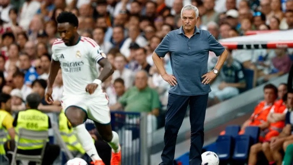 فينيسيوس متهم بـ تخريب كل ما هو جميل في ريال مدريد مورينيو فينيسيوس متهم بـ تخريب كل ما هو جميل في ريال مدريد مورينيو