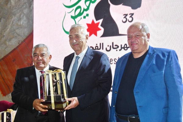 مهرجان الفحيص يكر م الدكتور يعقوب ناصر الدين تقديرا لمسيرته الوطنية والفكرية مهرجان الفحيص يكر م الدكتور يعقوب ناصر الدين تقديرا لمسيرته الوطنية والفكرية