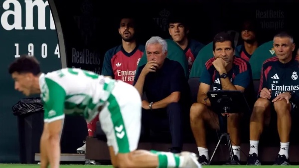 مورينيو بعد سقوط ريال مدريد أمام بيتيس لا أعرف لماذا خسرنا