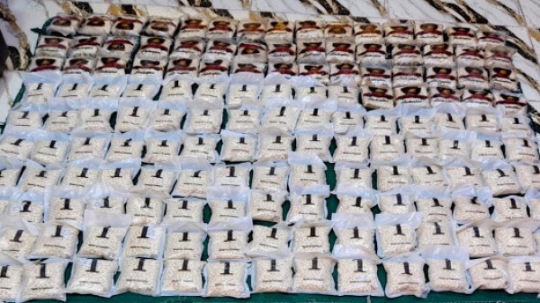 الجيش يحبط 3 محاولات لتهريب كمية من المواد المخدرة بواسطة بالونات الجيش يحبط 3 محاولات لتهريب كمية من المواد المخدرة بواسطة بالونات