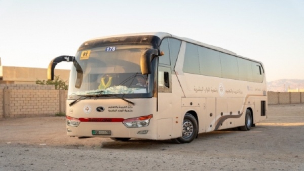 الحكومة التوس ع في مشروع النقل المدرسي المجاني بالبادية الجنوبية عاجل