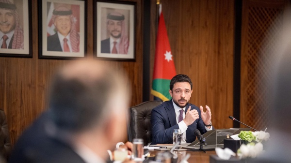 ولي العهد مصلحة المواطن في مقدمة الأولويات ويوجه الحكومة لفتح آفاق تعاون مع مختلف الدول ولي العهد مصلحة المواطن في مقدمة الأولويات ويوجه الحكومة لفتح آفاق تعاون مع مختلف الدول