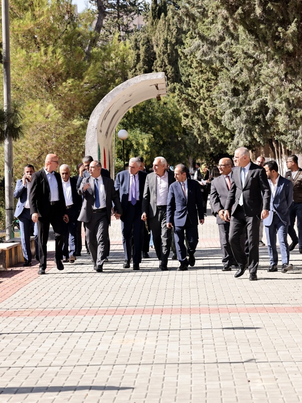 الجامعة الأردنية تعبر نحو المستقبل ثورة تحديث شاملة تنهي العجز المالي وتقفز بالتصنيف العالمي