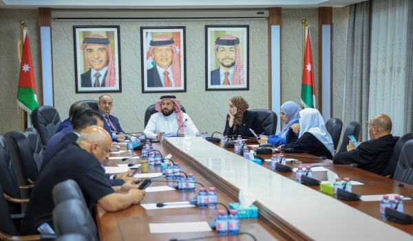 توصية نيابية برفع نسبة قبول المعيدين في الجامعات وتخصيص 150 مقعدا للطب وطب الأسنان
