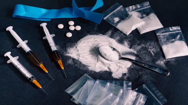 الموافقة على إضافة 4 مواد جديدة ضمن المواد المخدرة والمؤثرات العقلية الموافقة على إضافة 4 مواد جديدة ضمن المواد المخدرة والمؤثرات العقلية