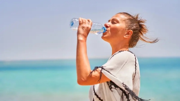 علميا هكذا تحسب كمية الماء التي يحتاجها جسمك علميا هكذا تحسب كمية الماء التي يحتاجها جسمك