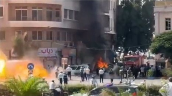 الداخلية السورية تكشف تفاصيل انفجارين وقعا خلال زيارة ماكرون لدمشق الداخلية السورية تكشف تفاصيل انفجارين وقعا خلال زيارة ماكرون لدمشق