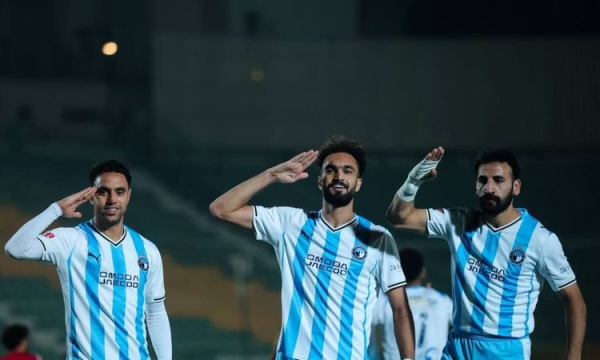 بيراميدز يعبر طلائع الجيش برباعية ويواصل تصدره للدوري المصري بيراميدز يعبر طلائع الجيش برباعية ويواصل تصدره للدوري المصري