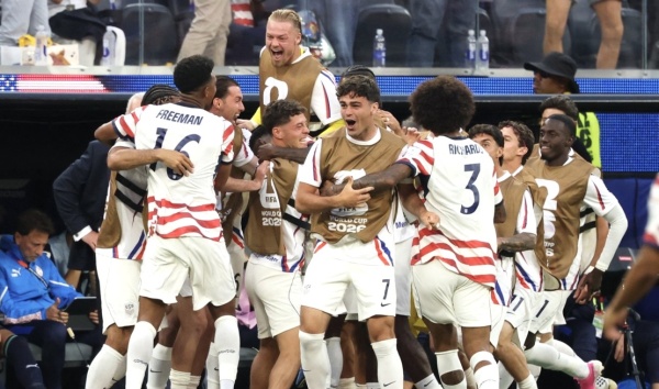 المنتخب الأمريكي يسعى لمواصلة انطلاقته القوية في المونديال بمواجهة أستراليا المنتخب الأمريكي يسعى لمواصلة انطلاقته القوية في المونديال بمواجهة أستراليا