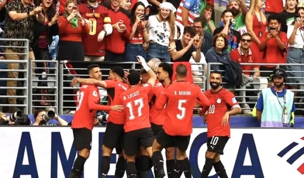 منتخب مصر يحقق تأهلا غير مسبوق الى دور ال 32 بعد تعادله مع ايران