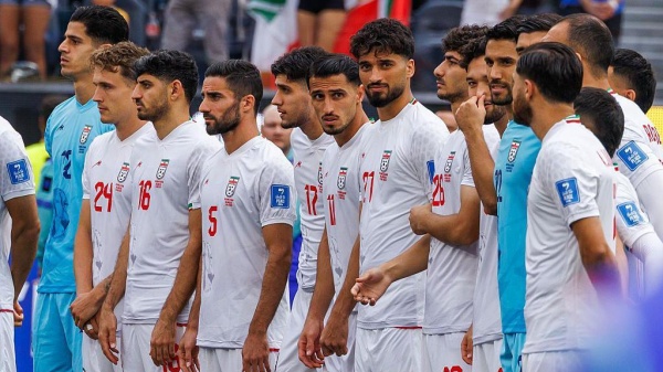 أمريكا تخفف قيود دخول المنتخب الإيراني ليتواجد قبل يومين من مباراته المقبلة أمريكا تخفف قيود دخول المنتخب الإيراني ليتواجد قبل يومين من مباراته المقبلة