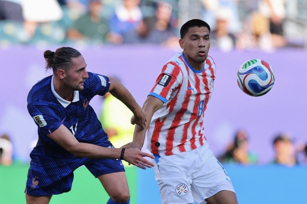 منتخب فرنسا يمضي قدما في التأهل الى ربع النهائي بعد فوزه على بارغواي بهدف مبابي