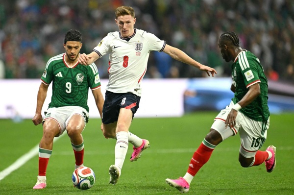 منتخب انكلترا يتأهل الى ربع نهائي المونديال على حساب مضيفه المكسيك منتخب انكلترا يتأهل الى ربع نهائي المونديال على حساب مضيفه المكسيك
