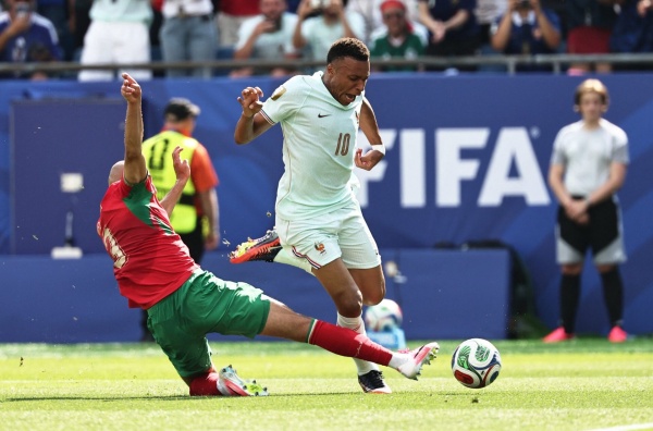 فرنسا تفوز على المغرب وتتأهل لنصف نهائي المونديال