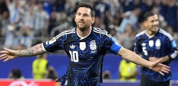 صراع النجوم يشعل نهائي المونديال بين منتخب الأرجنتين ومتحديه إسبانيا صراع النجوم يشعل نهائي المونديال بين منتخب الأرجنتين ومتحديه إسبانيا