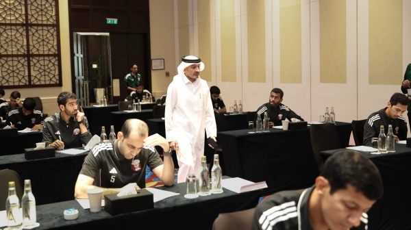 إدارة التحكيم بالاتحاد القطري لكرة القدم تختتم معسكر حكام النخبة استعدادا للموسم الجديد إدارة التحكيم بالاتحاد القطري لكرة القدم تختتم معسكر حكام النخبة استعدادا للموسم الجديد