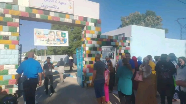 القصرين حوالي 2000 تلميذ يجتازون مناظرة السيزيام القصرين حوالي 2000 تلميذ يجتازون مناظرة السيزيام