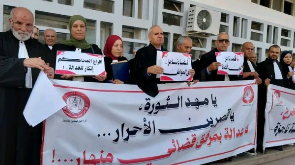 القصرين المحامون يطالبون بتطوير البنية التحتية للمرفق القضائي بالجهة القصرين المحامون يطالبون بتطوير البنية التحتية للمرفق القضائي بالجهة