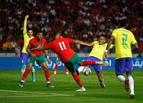 التشكيلة المحتملة للمنتخب الوطني أمام البرازيل التشكيلة المحتملة للمنتخب الوطني أمام البرازيل