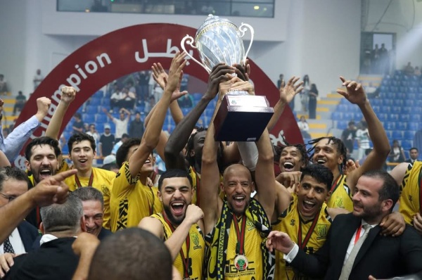 المغرب الرياضي الفاسي يتوج بلقب كأس العرش المغرب الرياضي الفاسي يتوج بلقب كأس العرش