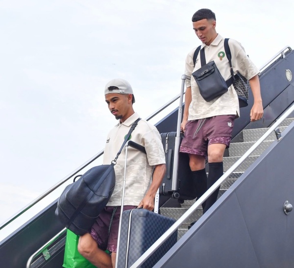 بعثة المنتخب الوطني تصل إلى بوسطن لمواجهة فرنسا بعثة المنتخب الوطني تصل إلى بوسطن لمواجهة فرنسا