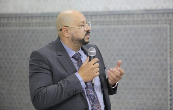 رئيس جمعية تازة حكيم الرحلي يعلنها سنعيد الفريق إلى مكانته التي يستحقها رئيس جمعية تازة حكيم الرحلي يعلنها سنعيد الفريق إلى مكانته التي يستحقها