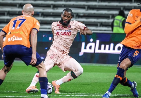 الوداد الرياضي يقدم عرضا لجناح منتخب جزر القمر الوداد الرياضي يقدم عرضا لجناح منتخب جزر القمر